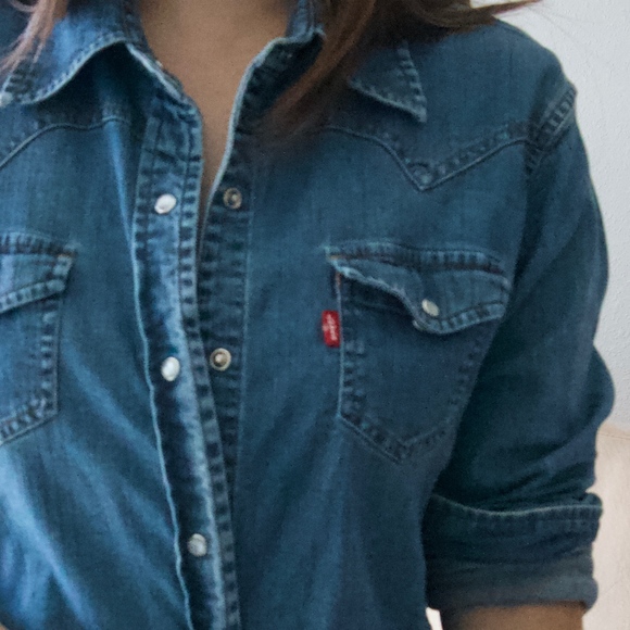 Levi's Jackets & Blazers - Levi's denim jean shirt jacket